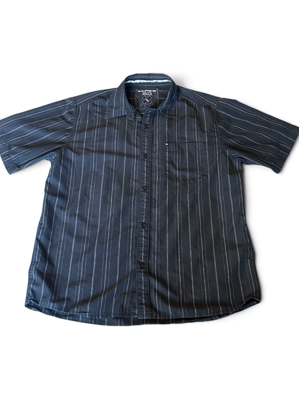 VTG Y2K Surf Quicksilver Button-Up Short Sleeve Dark Charcoal Pinstripe Medium